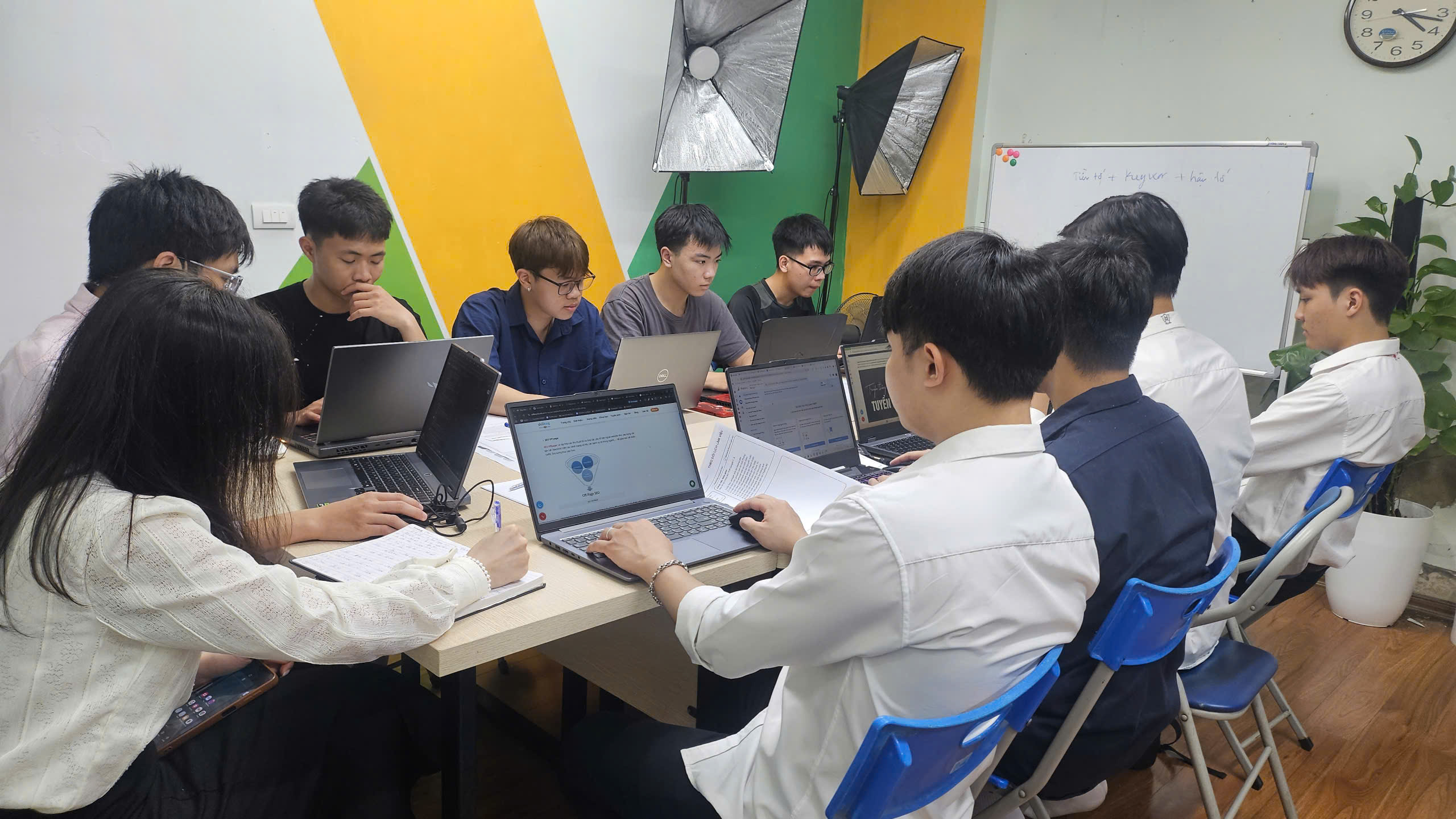 Môi trường làm việc Đào tạo quảng cáo google ads ở Đông Anh