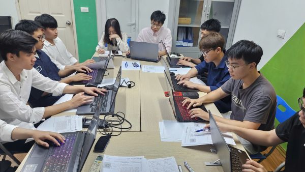 Sinh viên đang tham gia Đào tạo quảng cáo google ads tại Cầu Giấy cho người mới.